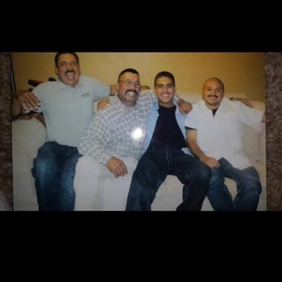 Meet your Posher, Miguel - Picture 1 of 1